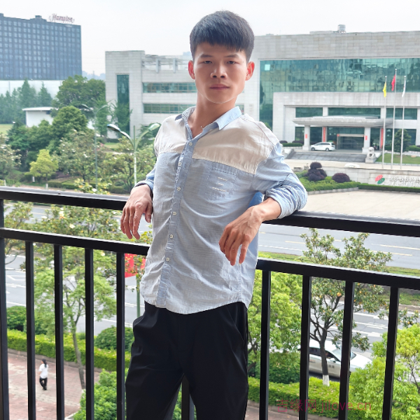湖南28岁单身帅哥真诚找对象-怒江征婚相亲网