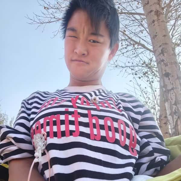 内蒙古24岁单身美女真诚找对象-怒江征婚相亲网